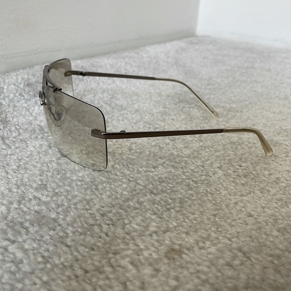 Clear/silver sunglasses, 2000s style - Picture 4 of 5